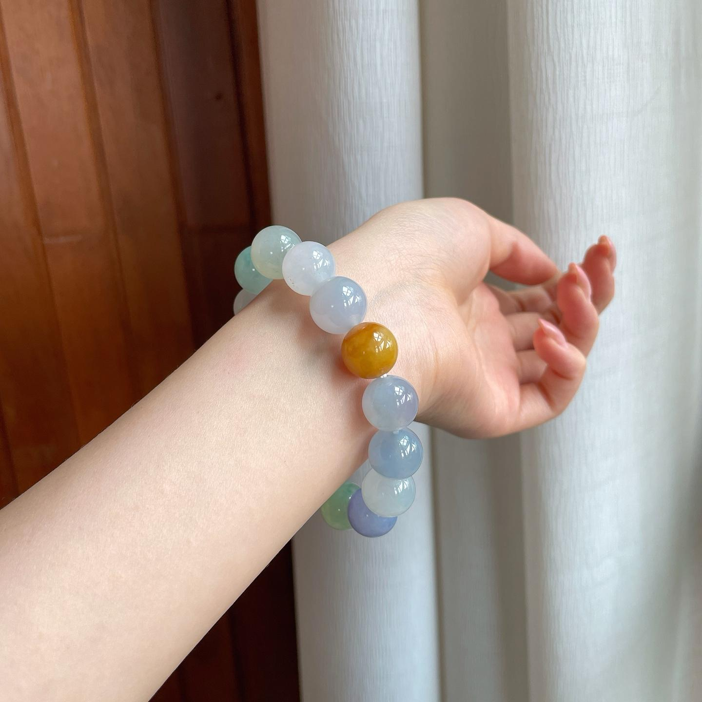 Cách chọn vòng tay Phỉ Thuý hợp mệnh Thuỷ