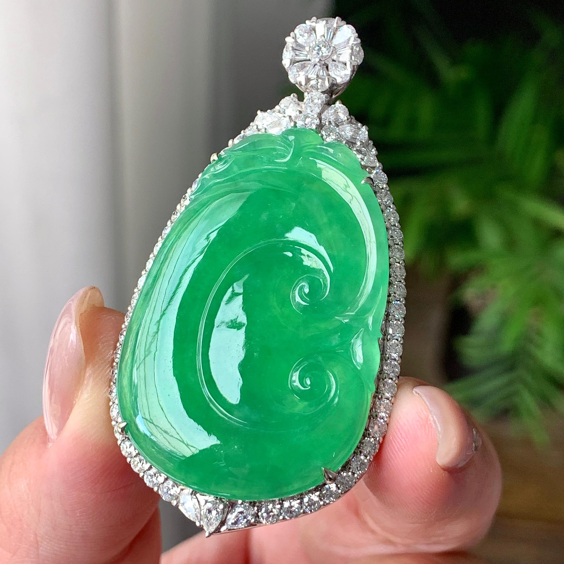 Quà tặng mẹ ngày của Mẹ: mặt dây chuyền jadeite như ý