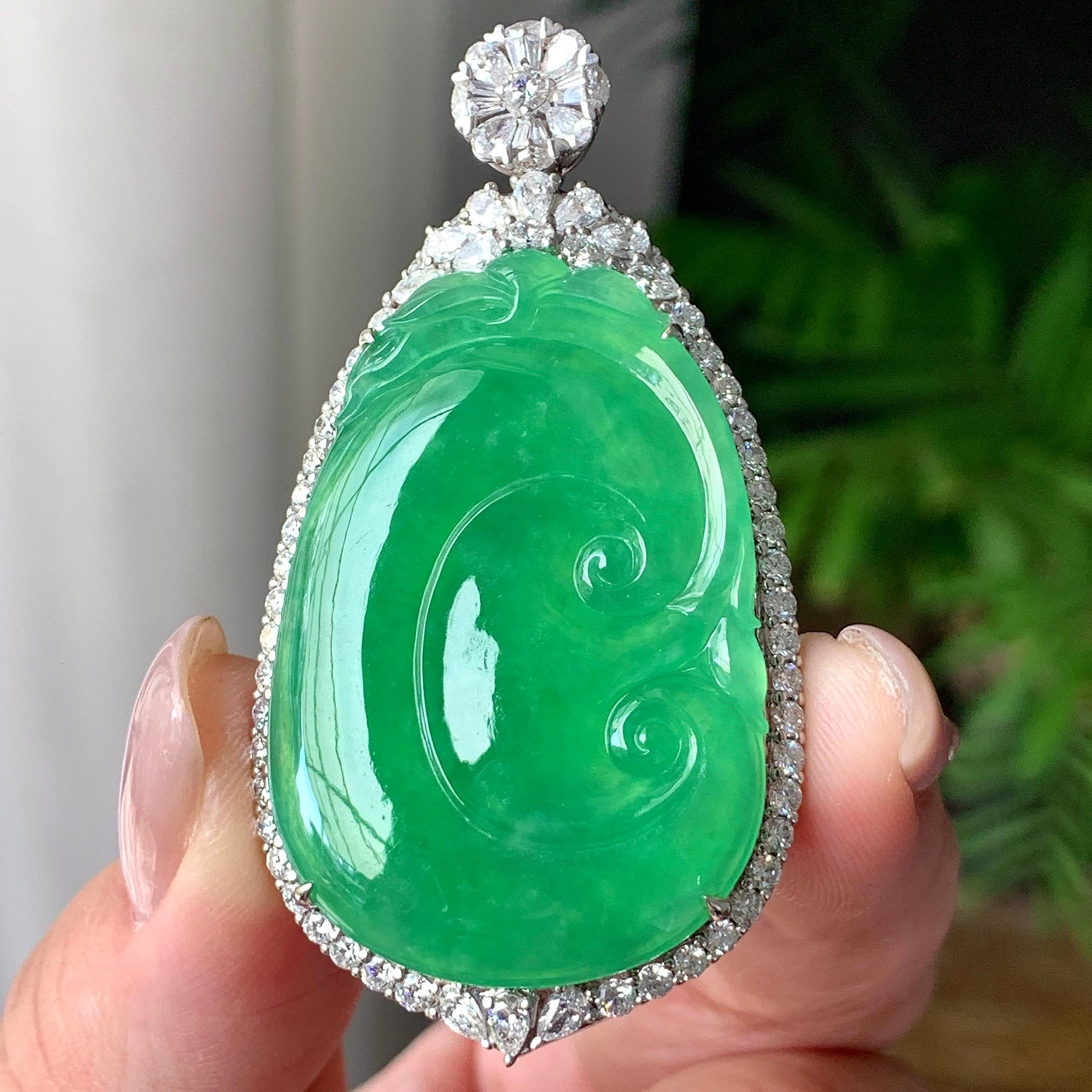 Chi tiết mặt dây chuyền như ý jadeite cho mẹ