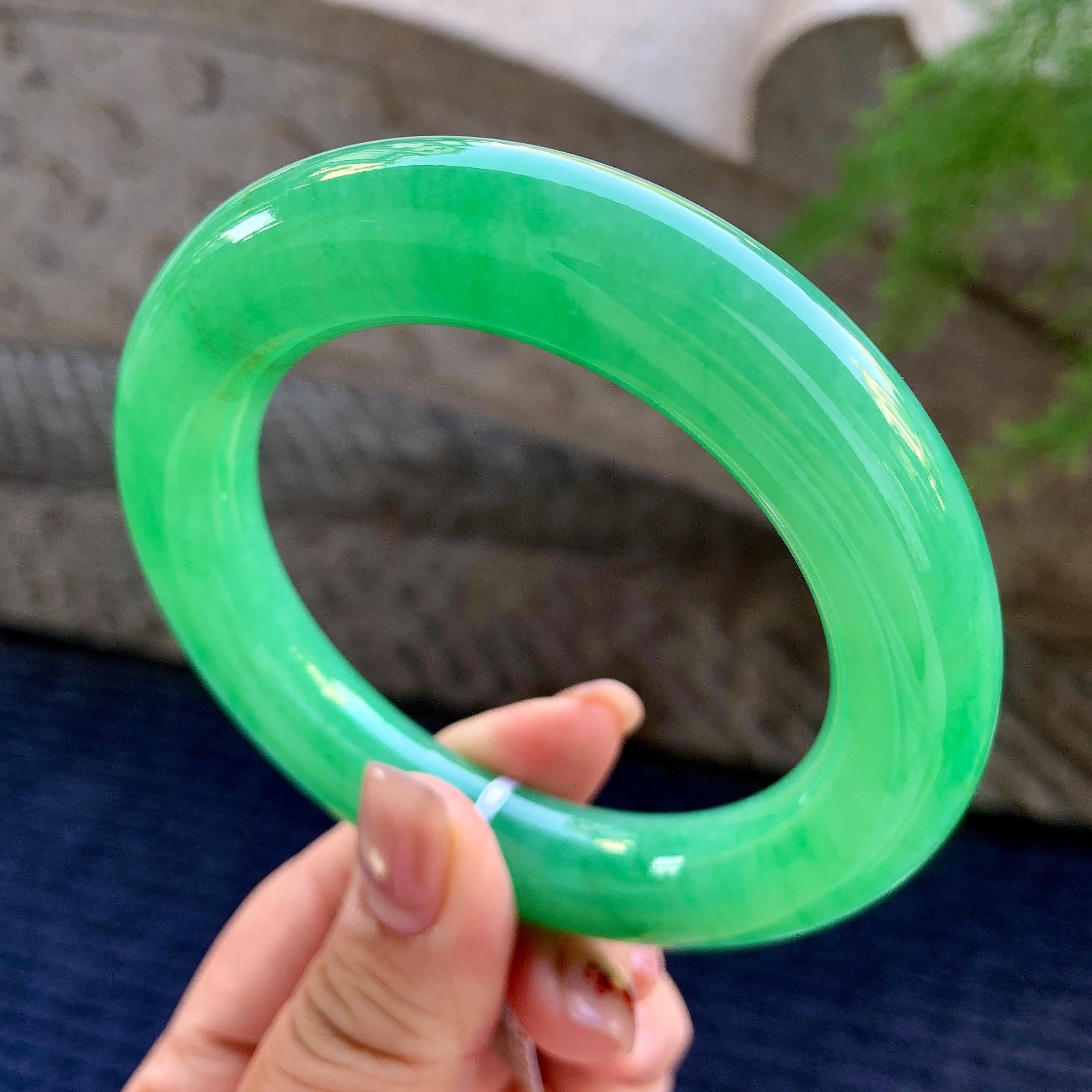 Vòng tay Phỉ Thuý xanh lục 62.3mm Cách Cách Phỉ Thuý - ảnh 2