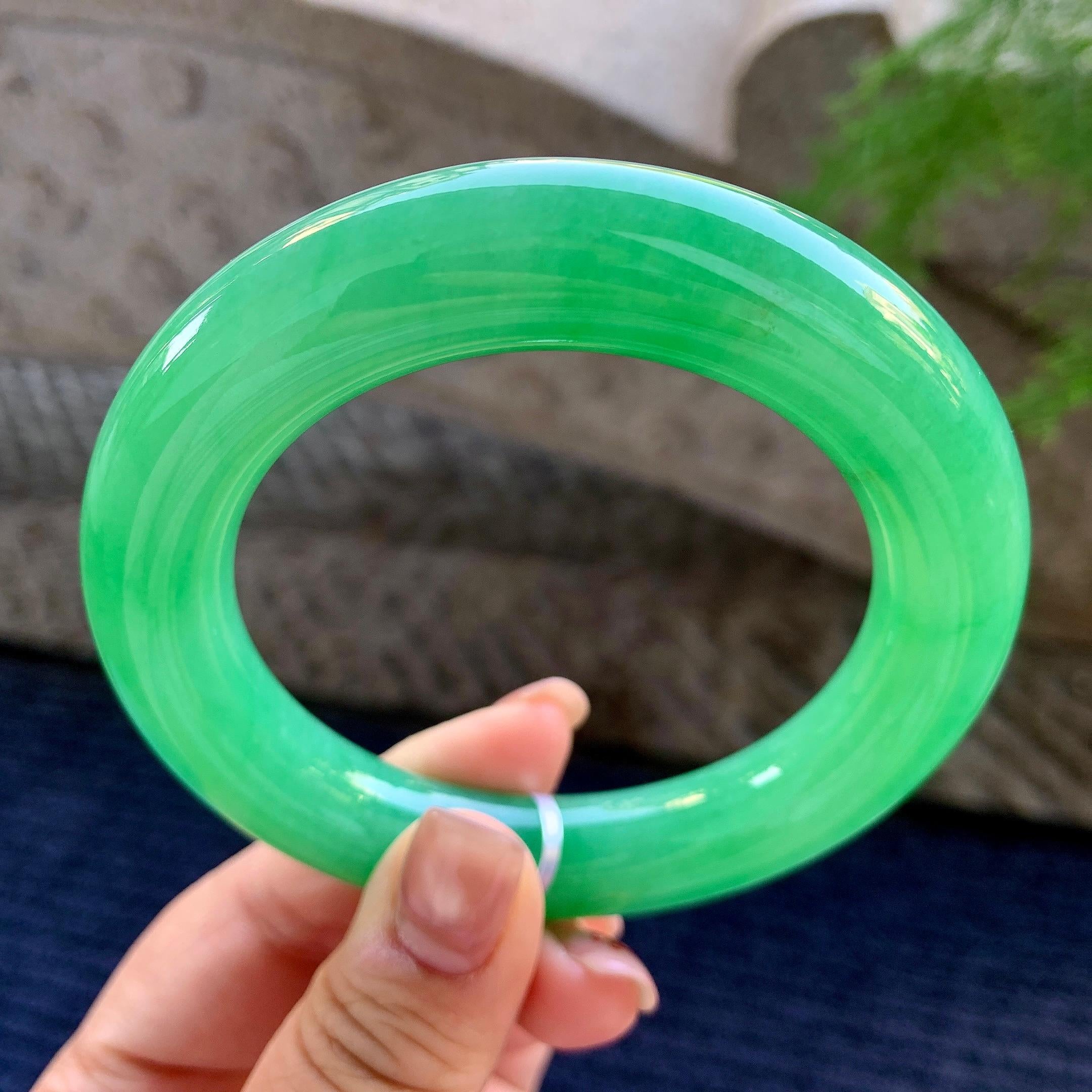 Vòng tay Phỉ Thuý xanh lục 62.3mm Cách Cách Phỉ Thuý - ảnh 4
