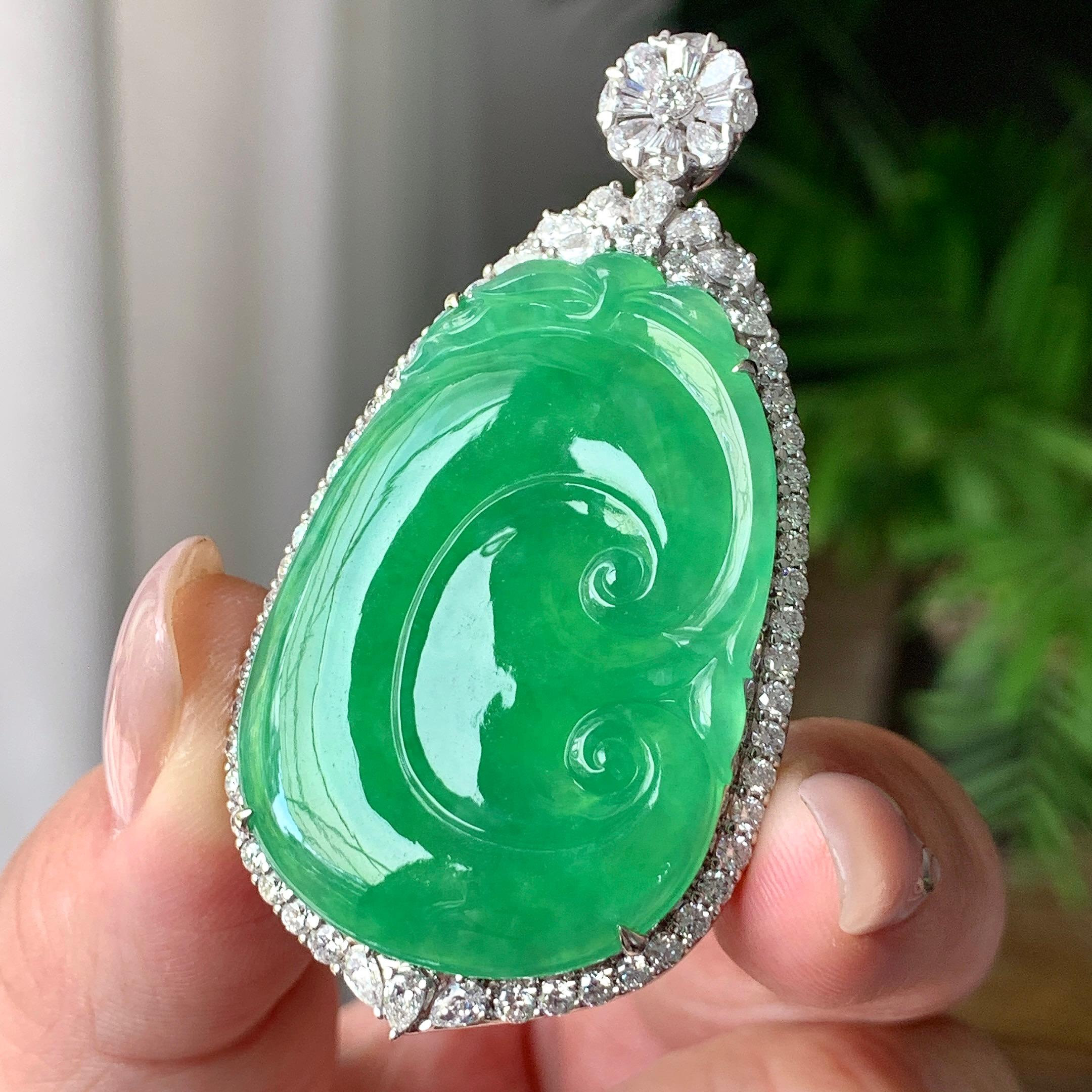 Mặt dây chuyền Như Ý Phỉ Thuý 18K Cách Cách Phỉ Thuý - ảnh 1